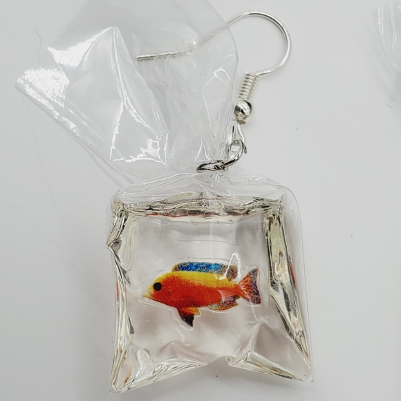 Nwt fish in bag! Red yellow blue reef fish earrings silver hooks handmade - Picture 5 of 5